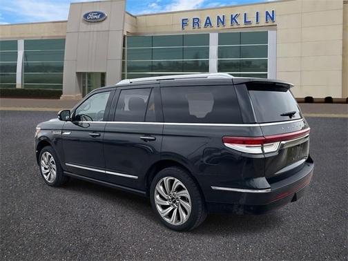 2023 Lincoln Navigator Reserve