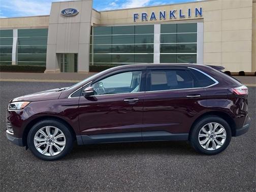 2022 Ford Edge Titanium