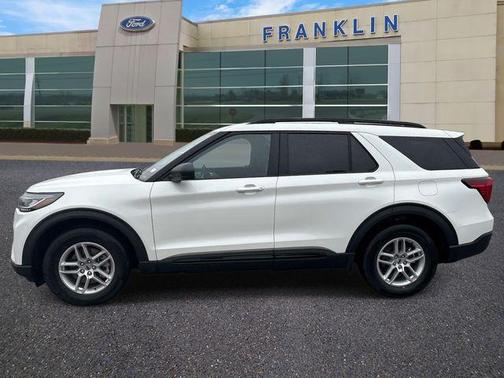 Star White 2026 Ford Explorer Active