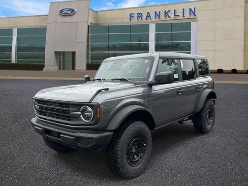 Carbonized Gray Metallic 2026 Ford Bronco Big Bend