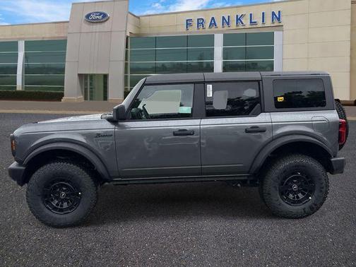 Carbonized Gray Metallic 2026 Ford Bronco Big Bend