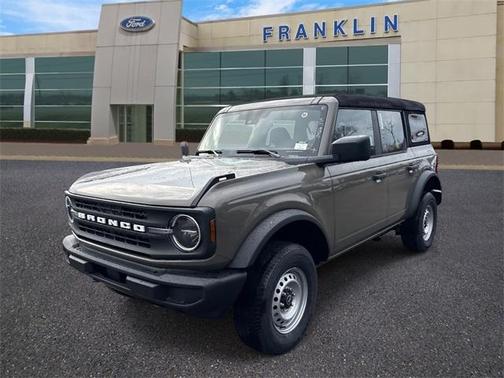 2025 Ford Bronco Base