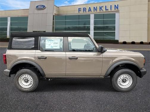 2025 Ford Bronco Base