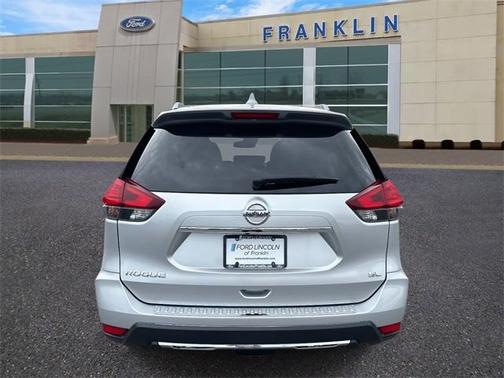2017 Nissan Rogue SL