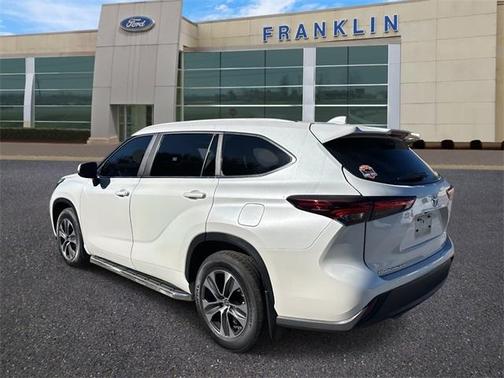 2024 Toyota Highlander XLE