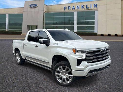 Crystal White Tri-Coat 2025 Chevrolet Silverado 1500 High Country
