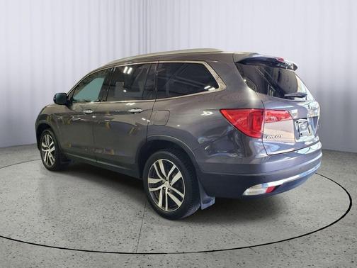 Modern Steel Metallic 2018 Honda Pilot Touring