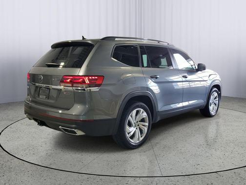 2021 Volkswagen Atlas 3.6L SE w/Technology