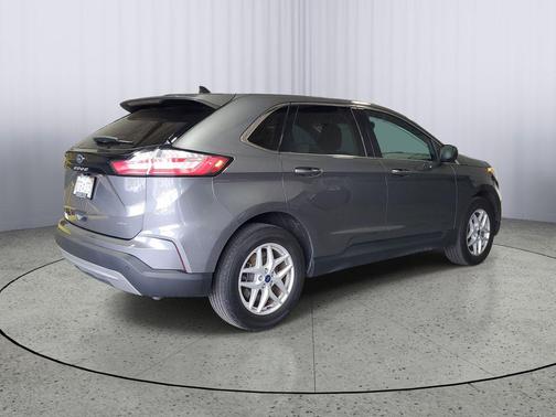 Carbonized Gray Metallic 2021 Ford Edge SEL