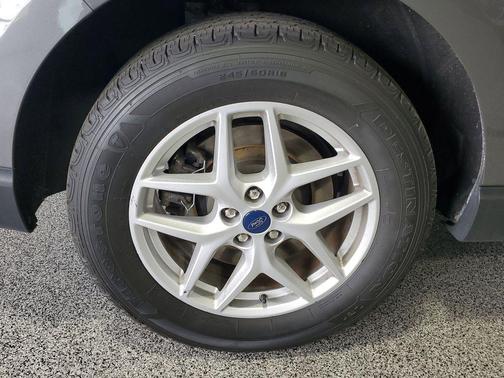 Carbonized Gray Metallic 2021 Ford Edge SEL