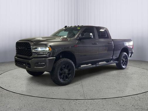 2022 RAM 2500 Big Horn Crew Cab 4x4 6'4' Box