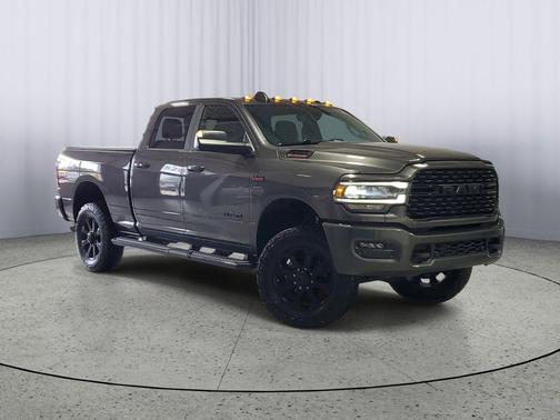 Granite Crystal Metallic Clearcoat 2022 RAM 2500 Big Horn Crew Cab 4x4 6'4' Box Truck