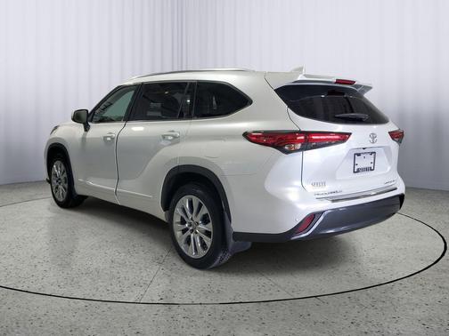 2022 Toyota Highlander Limited