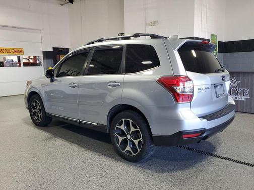 Ice Silver Metallic 2016 Subaru Forester 2.0XT Touring