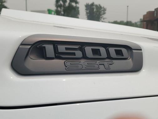 Bright White Clearcoat 2025 RAM 1500 Big Horn/Lone Star