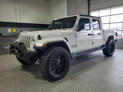 2022 Jeep Gladiator Overland