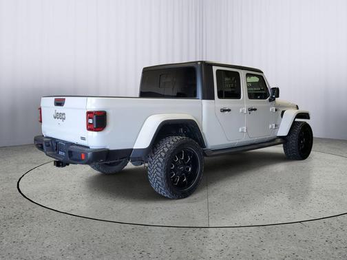 2022 Jeep Gladiator Overland