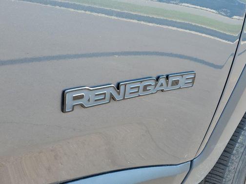 2022 Jeep Renegade Altitude