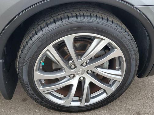 2017 INFINITI QX50 Base