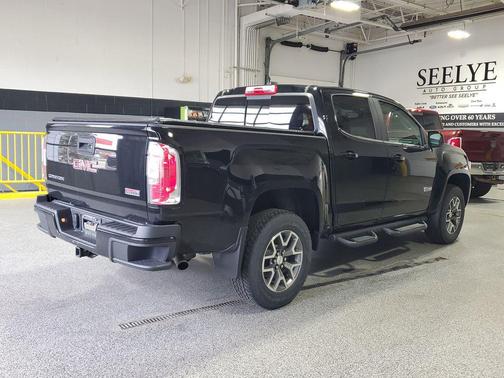 Onyx Black 2017 GMC Canyon SLE