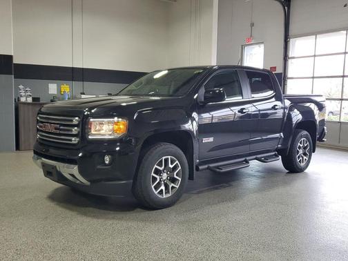 Onyx Black 2017 GMC Canyon SLE