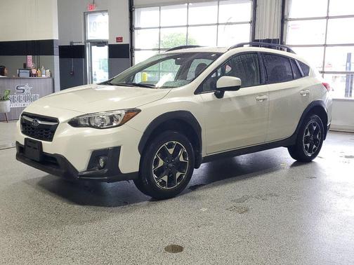 Crystal White Pearl 2019 Subaru Crosstrek 2.0i Premium