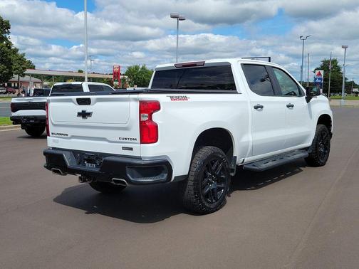2021 Chevrolet Silverado 1500 Custom Trail Boss