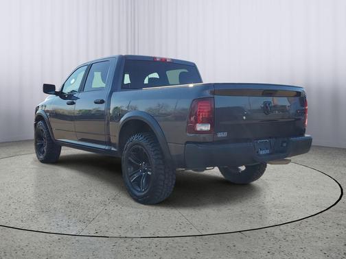 2024 RAM 1500 Classic Warlock Crew Cab 4x4 5'7' Box