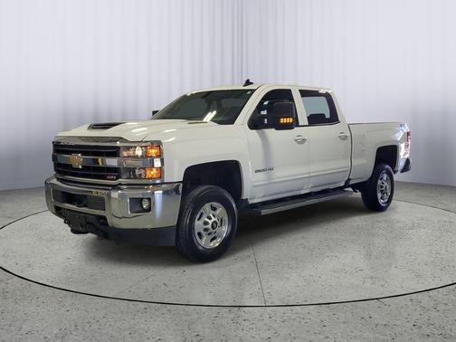 Summit White 2019 Chevrolet Silverado 2500 LT