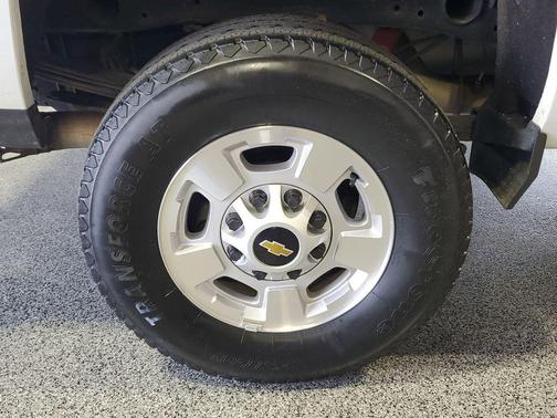 Summit White 2019 Chevrolet Silverado 2500 LT