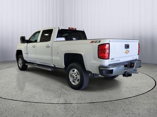 Summit White 2019 Chevrolet Silverado 2500 LT