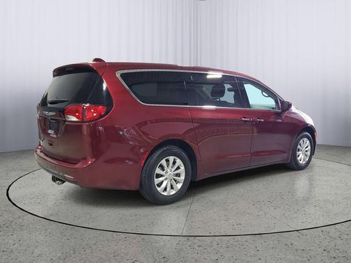 2018 Chrysler Pacifica Touring Plus