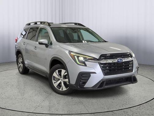 Ice Silver Metallic 2023 Subaru Ascent Premium 7-Passenger