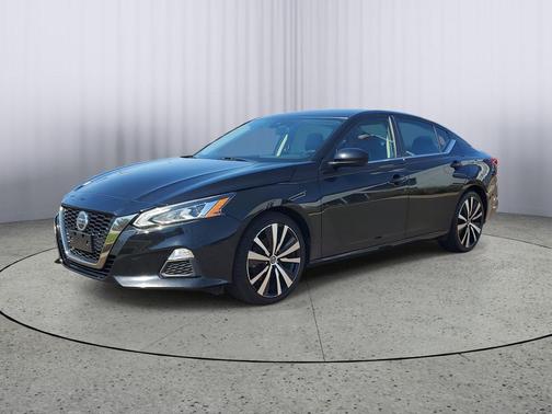 2022 Nissan Altima SR FWD