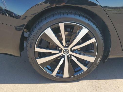2022 Nissan Altima SR FWD