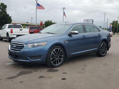 Agate Black 2019 Ford Taurus Limited