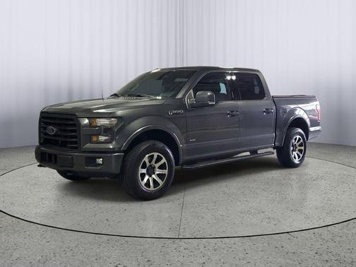 Ruby Red Metallic Tinted Clearcoat 2016 Ford F-150 XLT