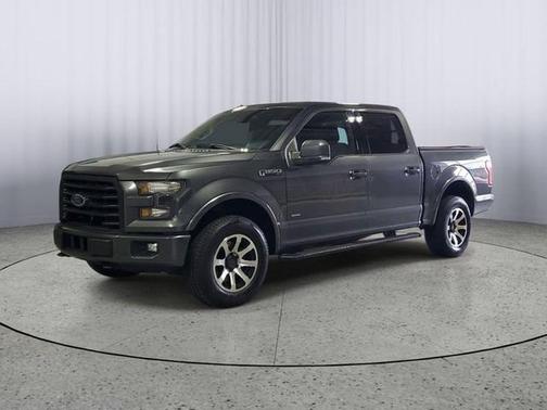 Ruby Red Metallic Tinted Clearcoat 2016 Ford F-150 XLT