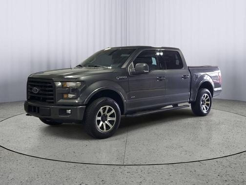 Ruby Red Metallic Tinted Clearcoat 2016 Ford F-150 XLT