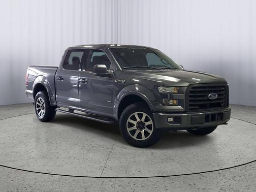Ruby Red Metallic Tinted Clearcoat 2016 Ford F-150 XLT