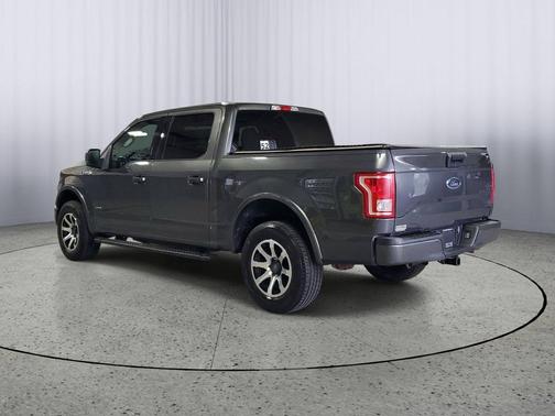 Ruby Red Metallic Tinted Clearcoat 2016 Ford F-150 XLT