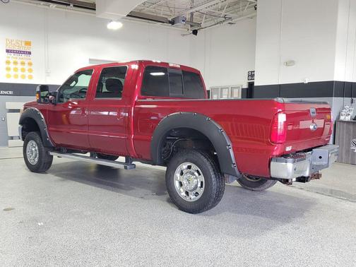 Ruby Red Metallic Tinted Clearcoat 2016 Ford F-250 Lariat