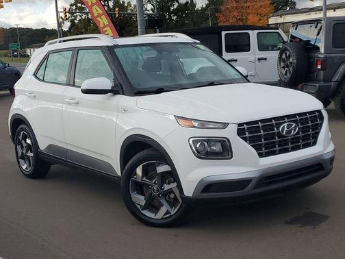 2023 Hyundai VENUE SEL