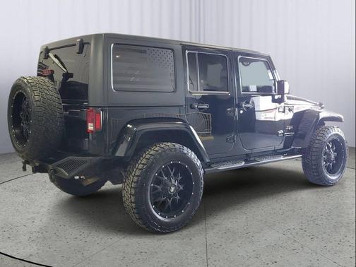 Black Clearcoat 2018 Jeep Wrangler JK Unlimited Sahara