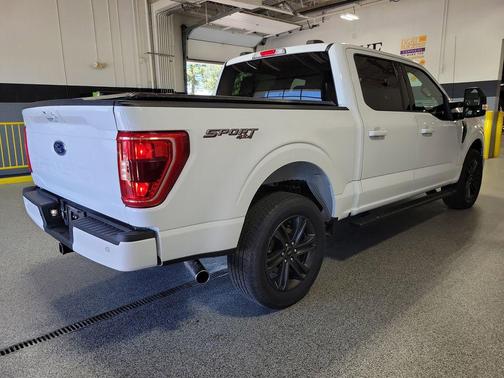 Oxford White 2021 Ford F-150 XLT
