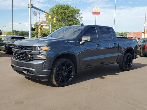 2022 Chevrolet Silverado 1500 Custom