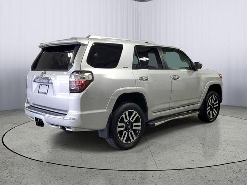 Classic Silver Metallic 2018 Toyota 4Runner Limited
