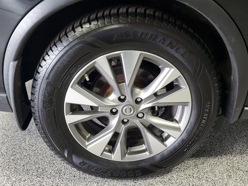 Magnetic Black Metallic 2016 Nissan Murano Platinum