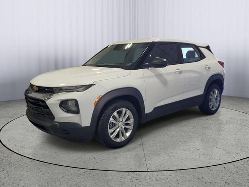 Summit White 2022 Chevrolet Trailblazer LS