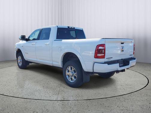 2020 RAM 2500 Laramie Crew Cab 4X4 6'4' Box